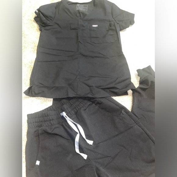Figs scrub Black Jogger Set - Picture 1 of 9